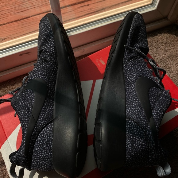 Women's Nike RosherRun Print - Picture 2 of 11